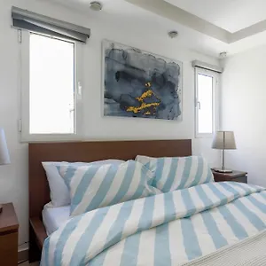 Apartamento Escape Oceanfront In Avenida Espana W/pool, Santo Domingo